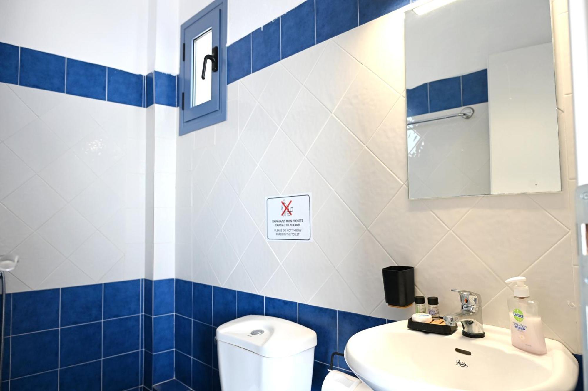 Oneiro Rooms Kythnos Kanala Exterior photo